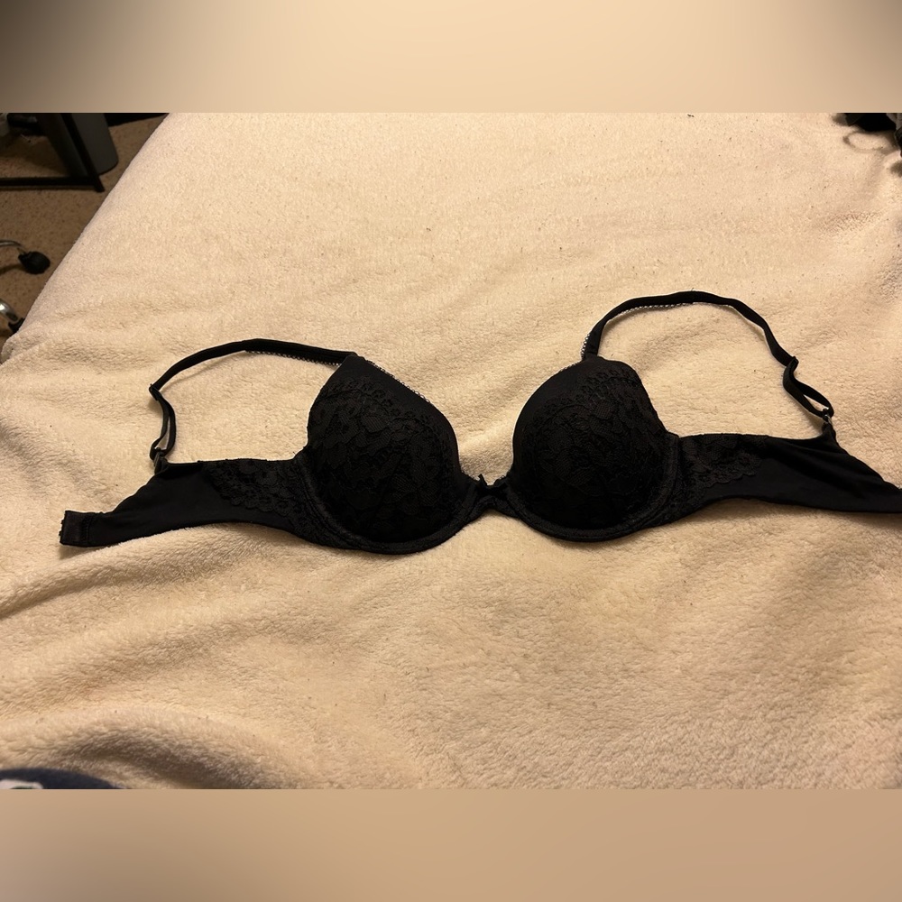 Victoria’s Secret black lace bra